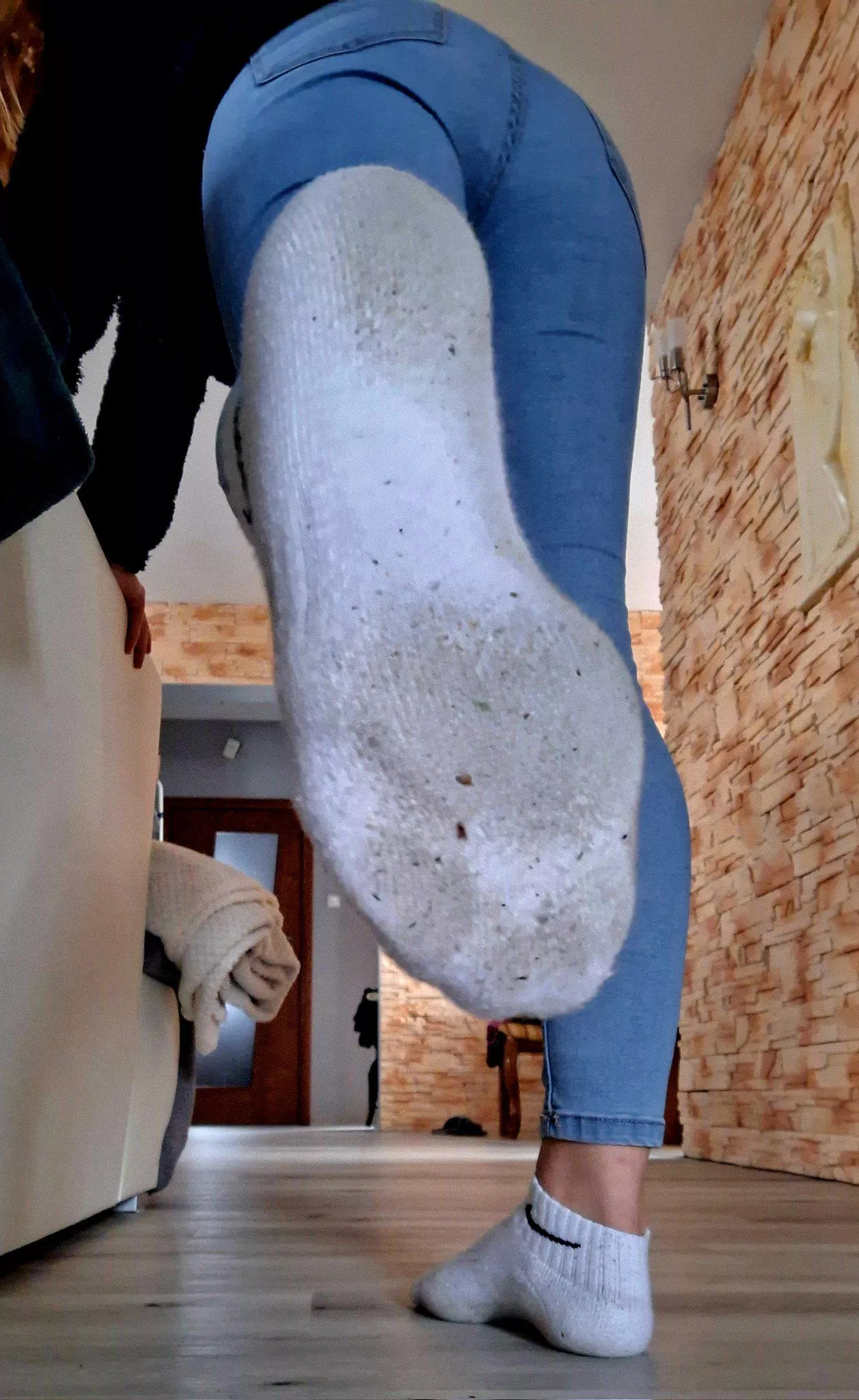 Day 3 [f] posted by Sophia_socks