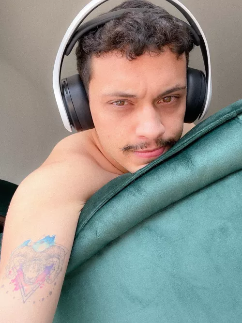 Do you guys like to play mmorpg? by AdComfortable2315