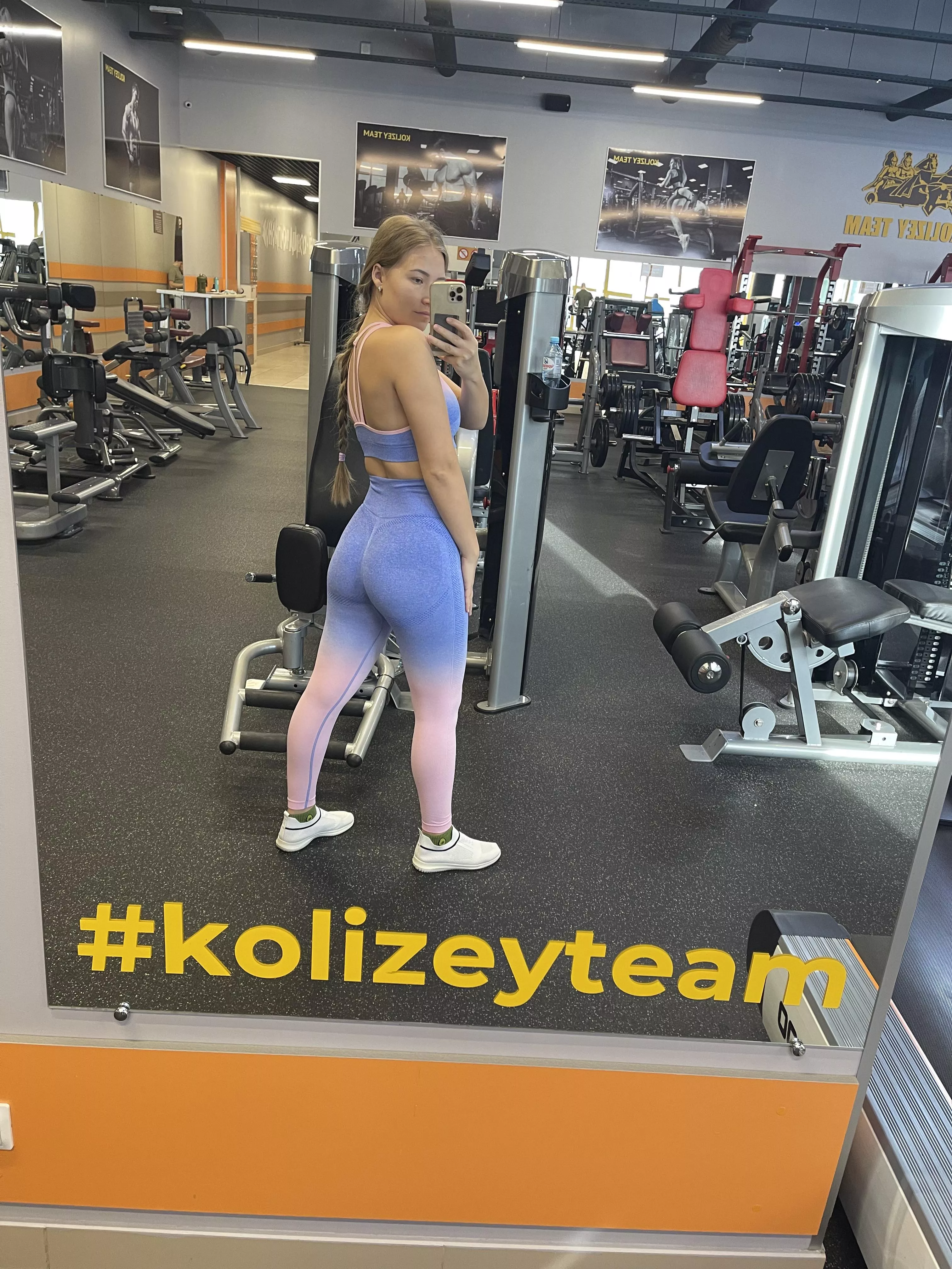 Do you like gym girls? posted by Stacy_via