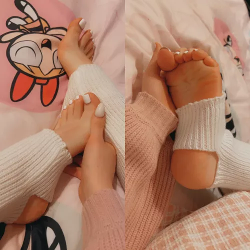 do you like my leg warmers?🙈💕 by AngelAvaa