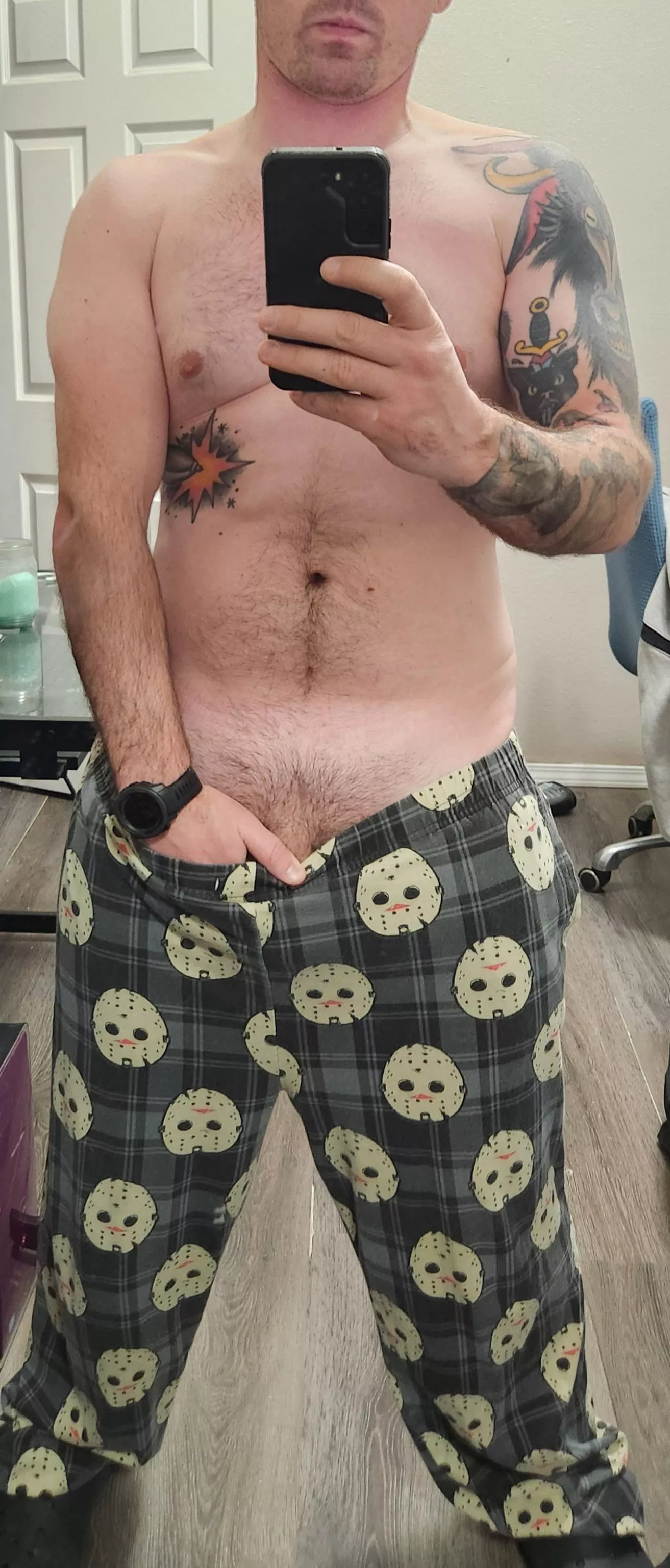 get on your knees for me posted by Historical-Boat-1034