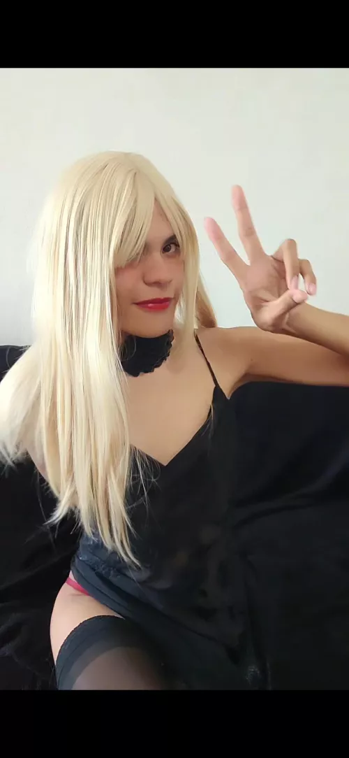 Hiiaiiaiaia 🤗💕 by Equivalent_Invite_67