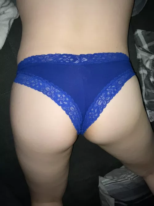 hubby wants to watch someone play with my ass, any volunteers? by queenkayxoxo