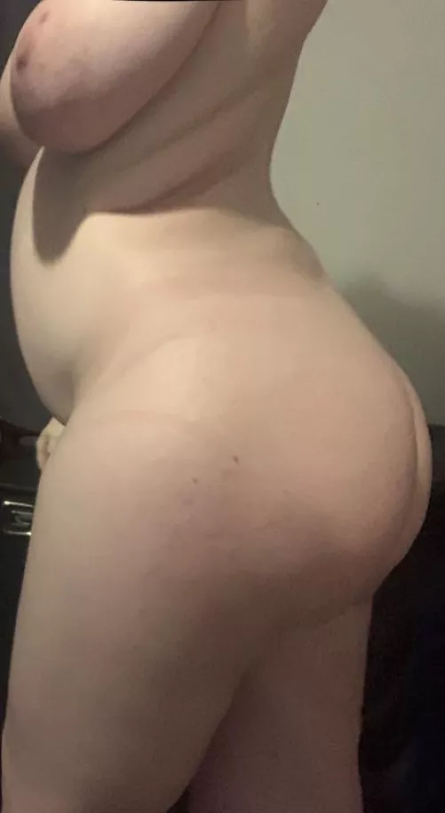 i haven’t been gaining weight… right? by lettingloose0903