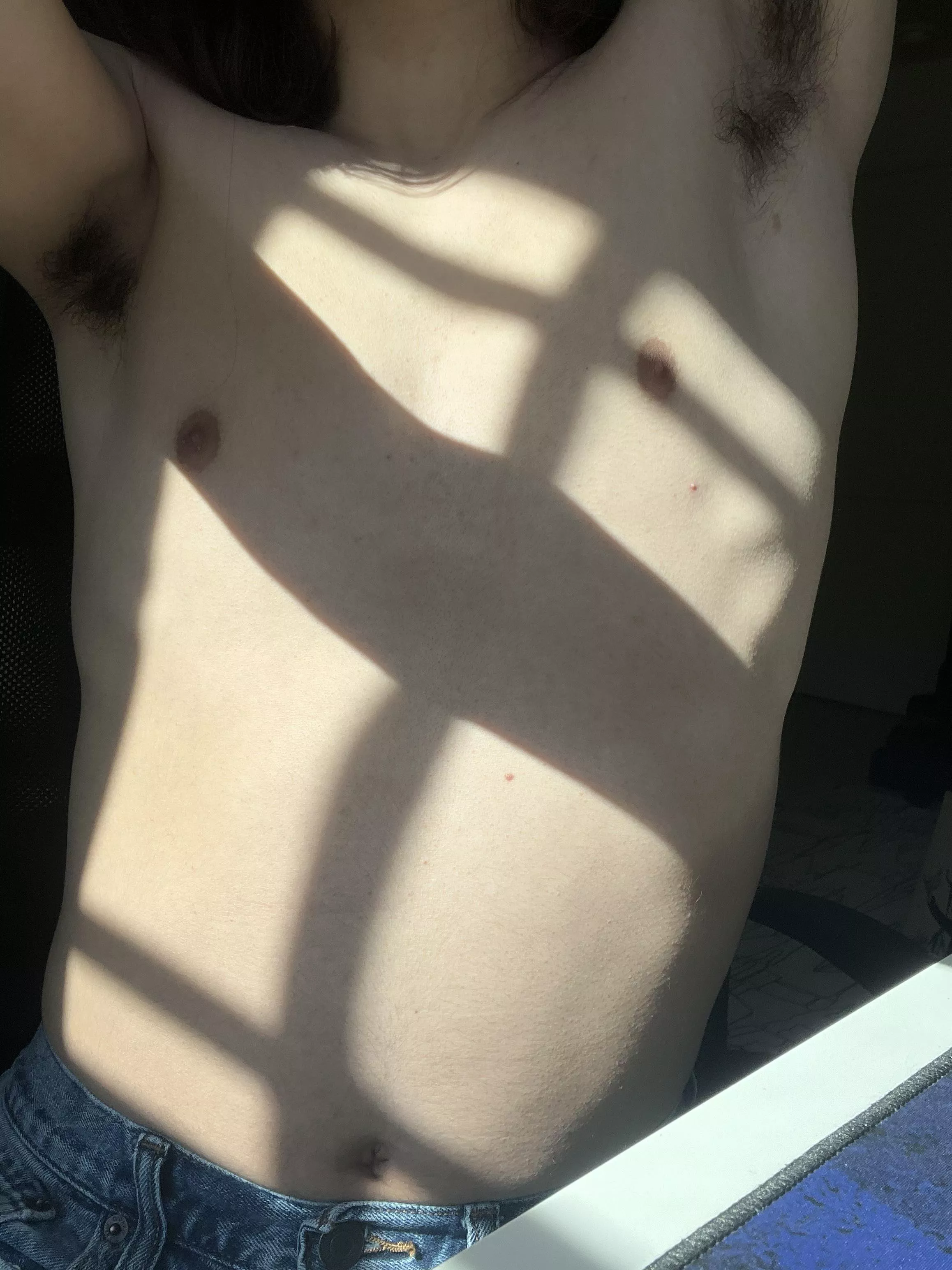 i love the natural lighting posted by pepper_boi05