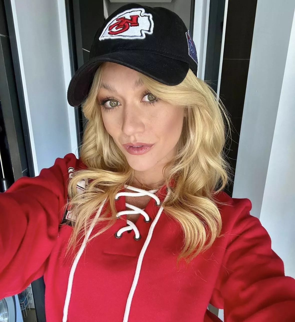 Katherine McNamara posted by chuboi991