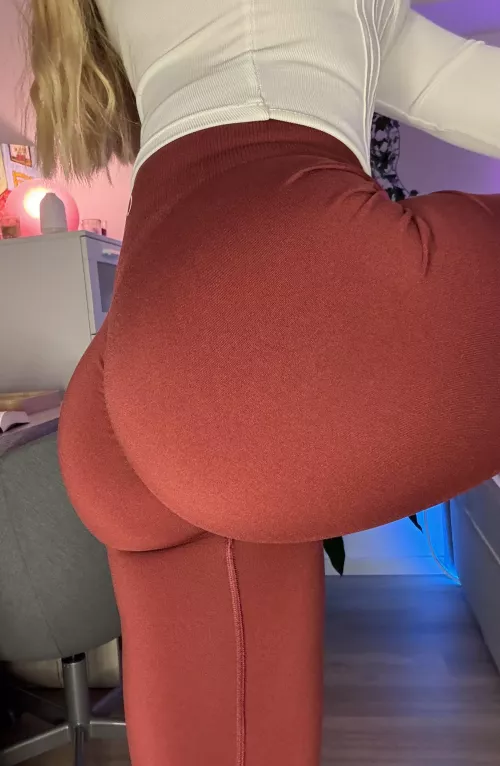 Love that pump after gym by Kimberlys-secret