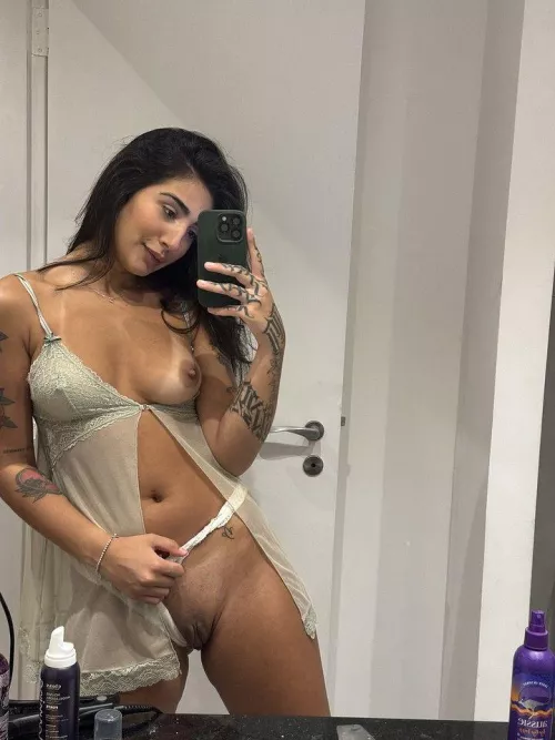 men nowadays only lick if it's shaved by ivyclark__