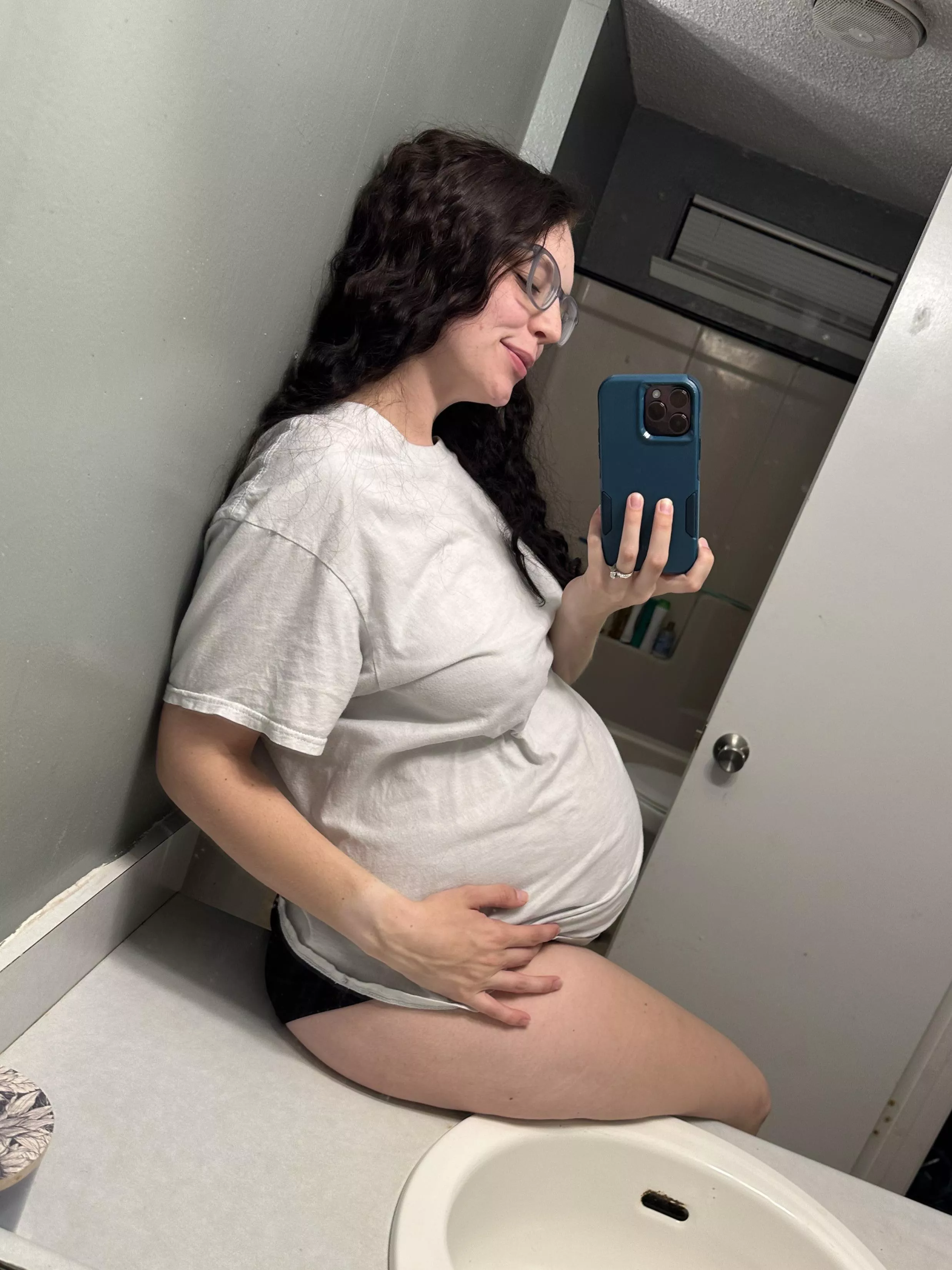 Not sure how much bigger I can get posted by smuttyfantasy