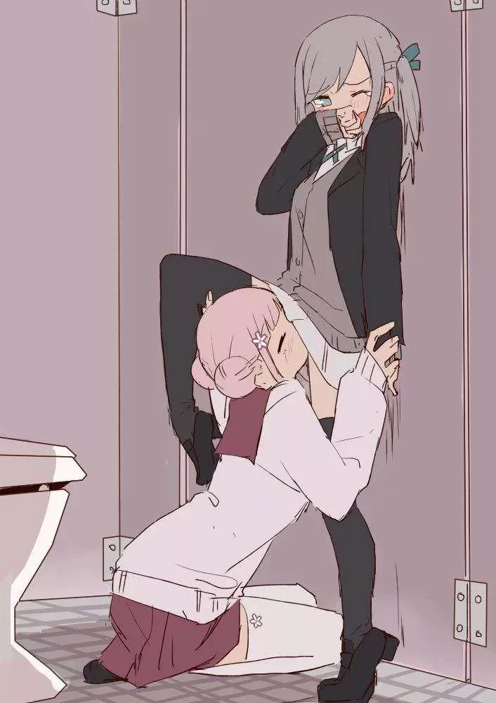 [original] getting eaten out in the bathroom🥰 posted by Horny_Lia_