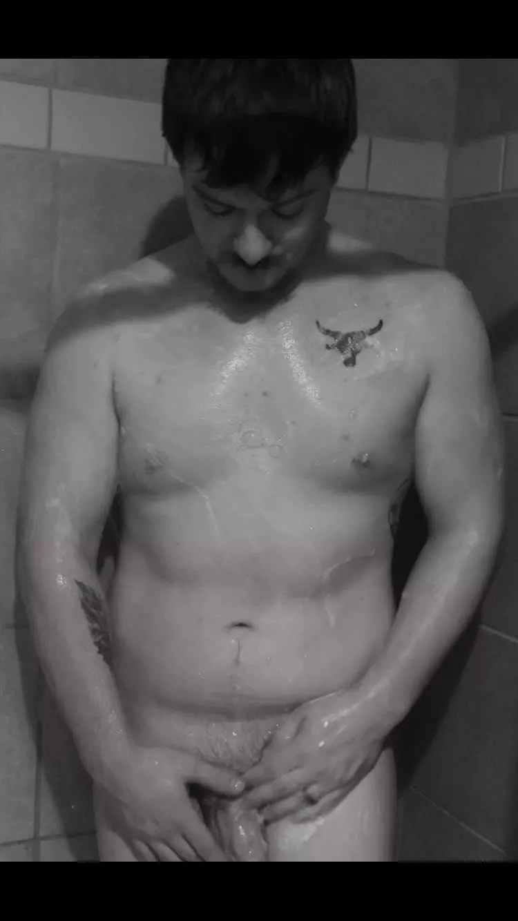 Pov, you walk In on me in the shower posted by ReadingSea5153