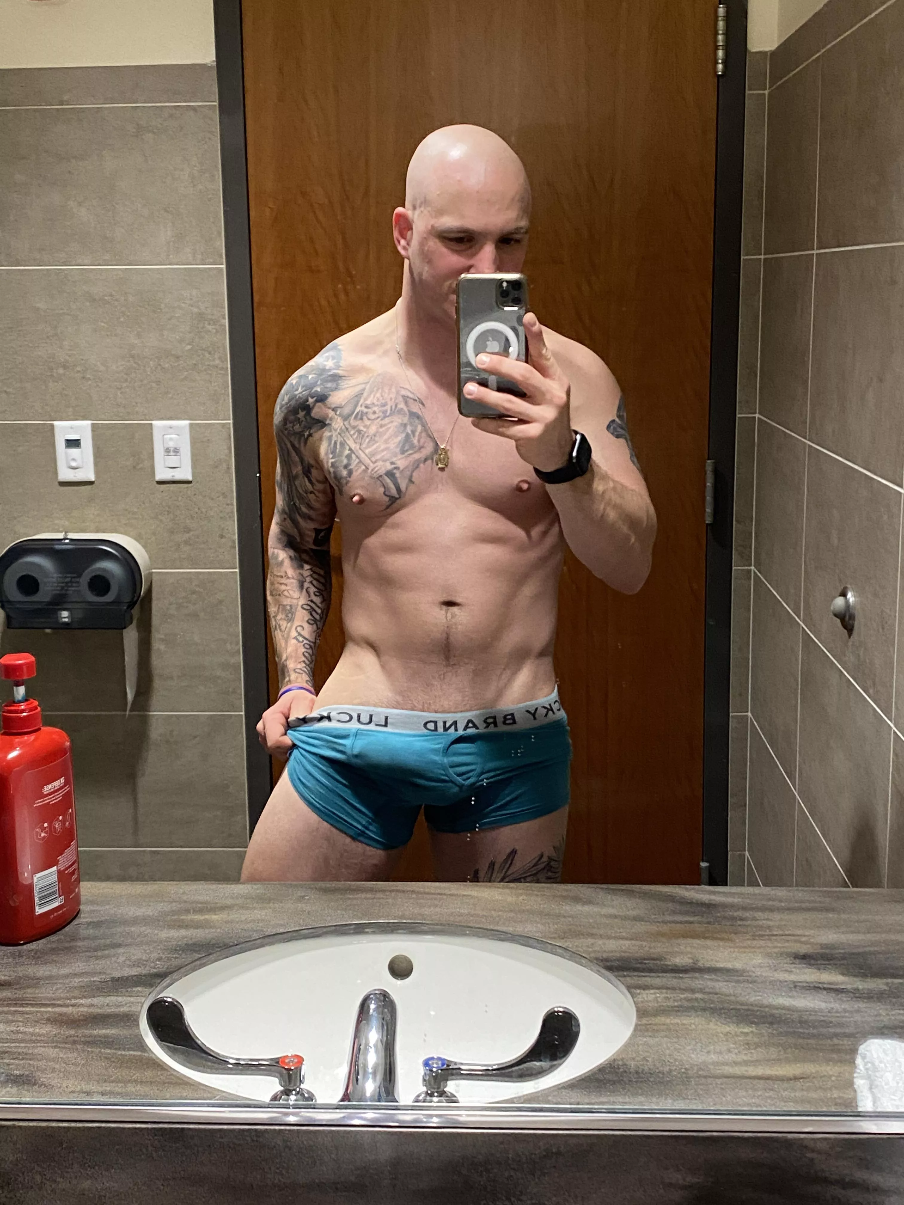 Ready for the day! Clean shaved all over ;) posted by Astr0nauts