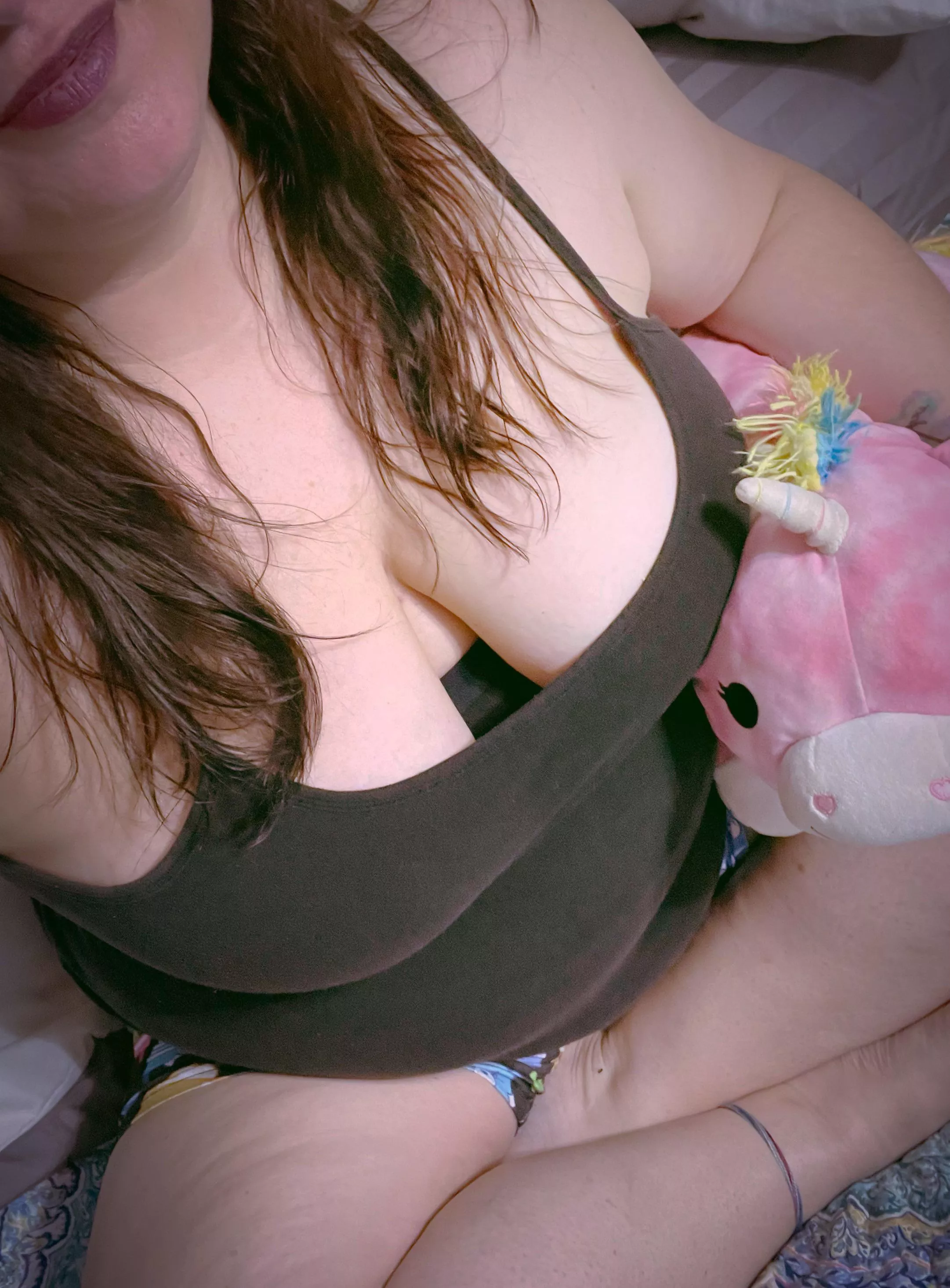 There’s 🏈 game on but I’m here to distract you. posted by SardonicPrincess