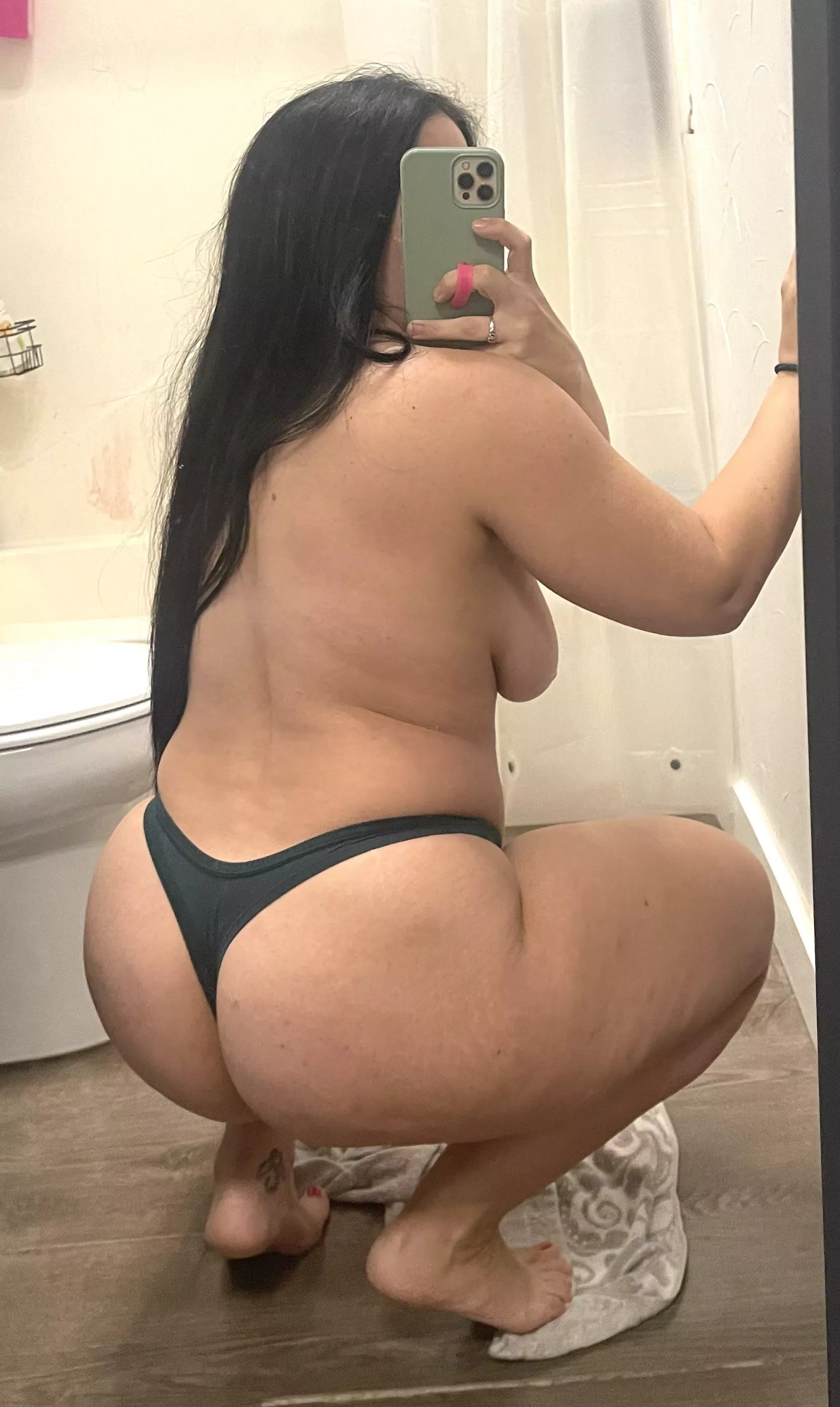 Think you can handle my ass bouncing up and down your cock? posted by bootykayy9