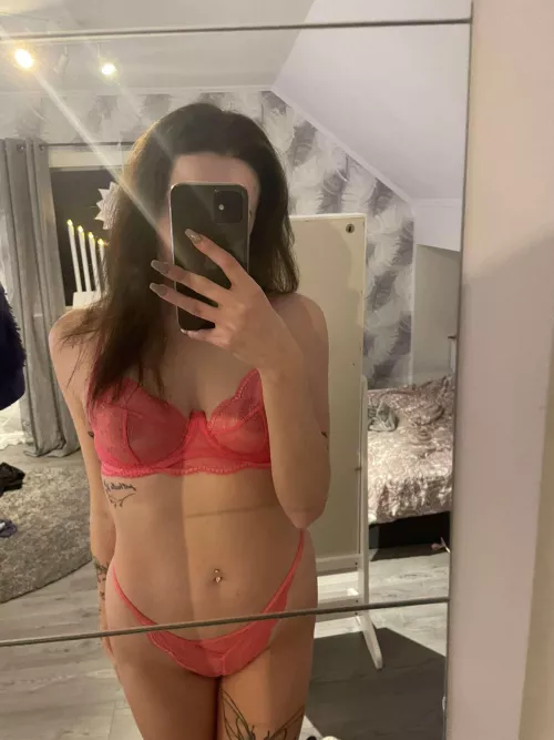 Vem vill ligga ? by HeavilyAggs