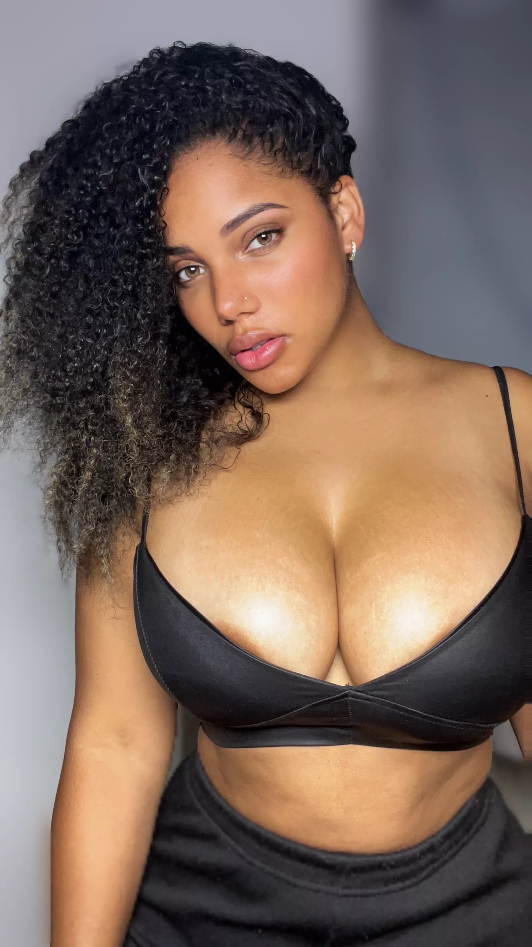 What's the first word that comes to mind when you see me? posted by thekixxy