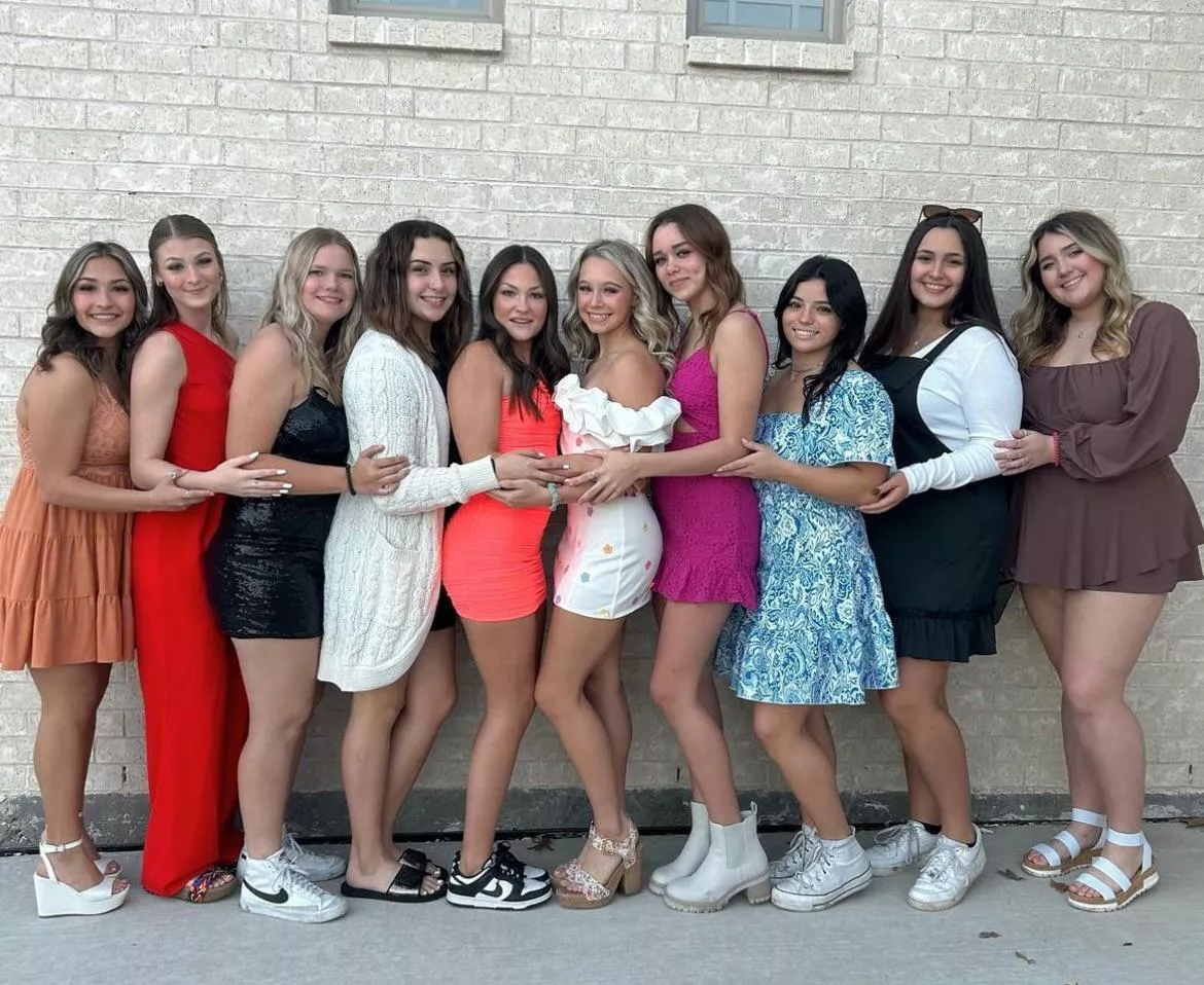 Who are you bringing home?[10] posted by 8Trwq