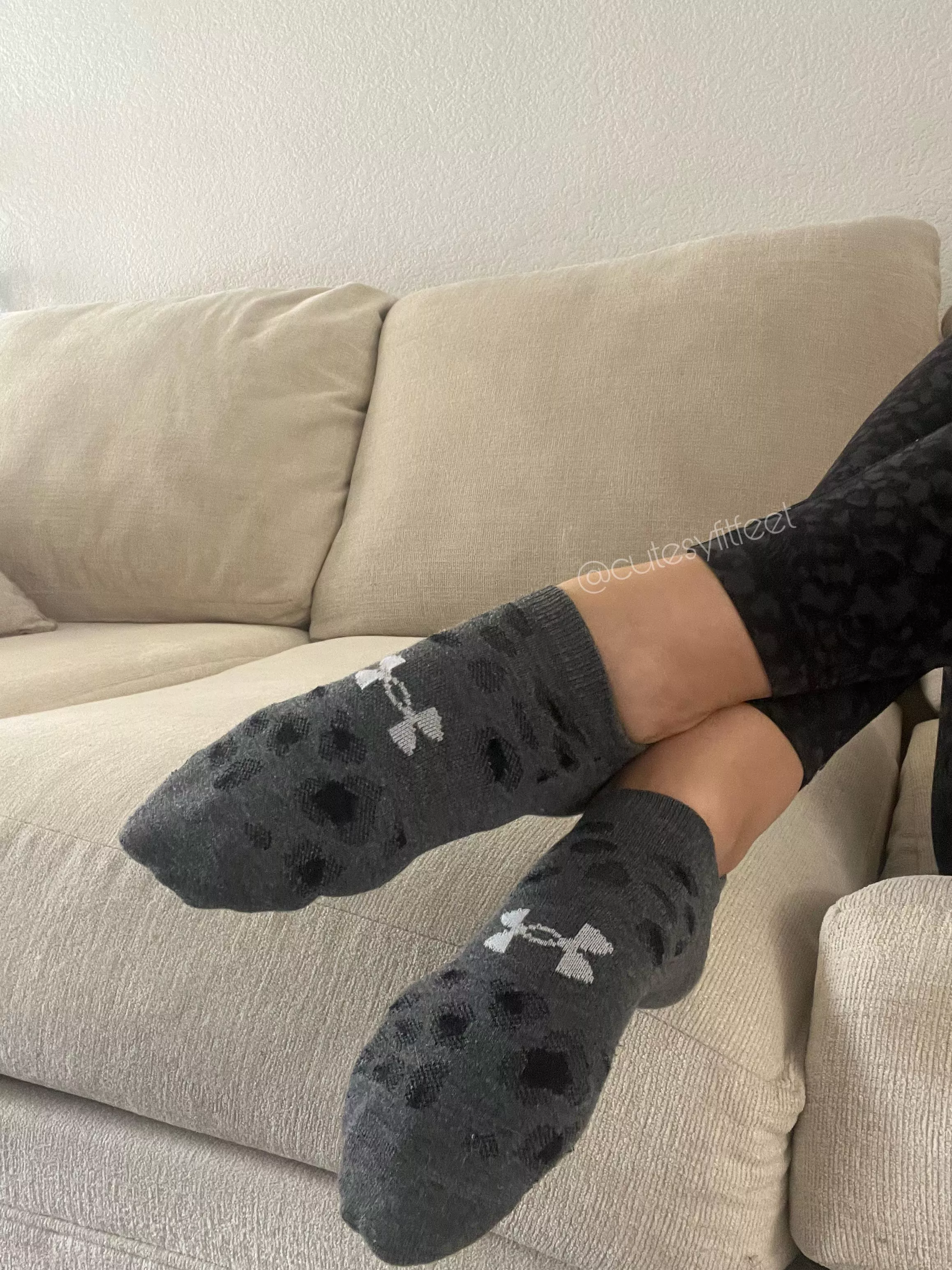 You have 10 minutes alone with them.. what are you doing? posted by cutesyfitfeet