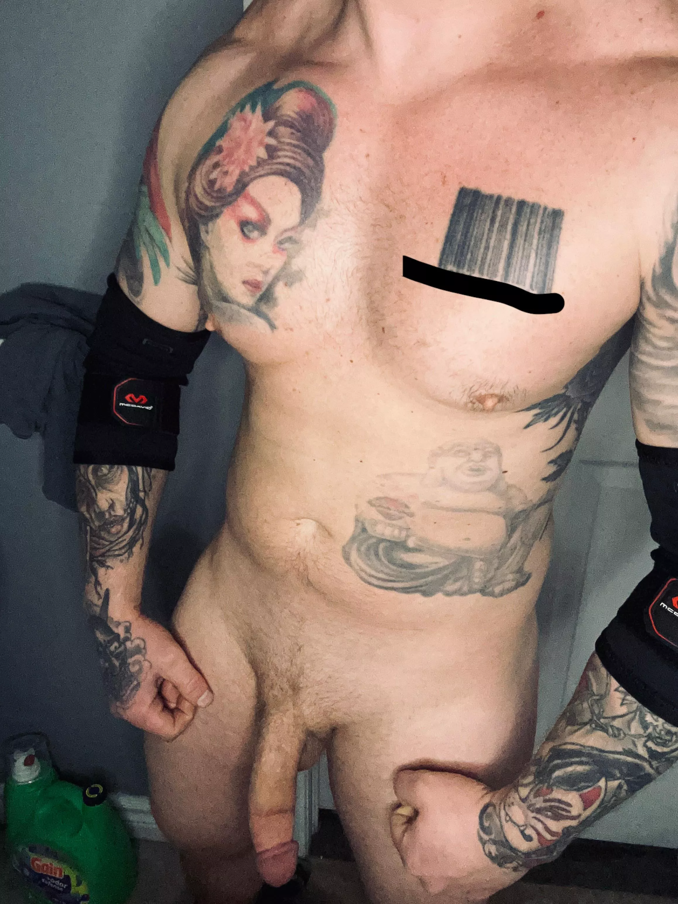 (39) 😜 posted by thirstyedgeking