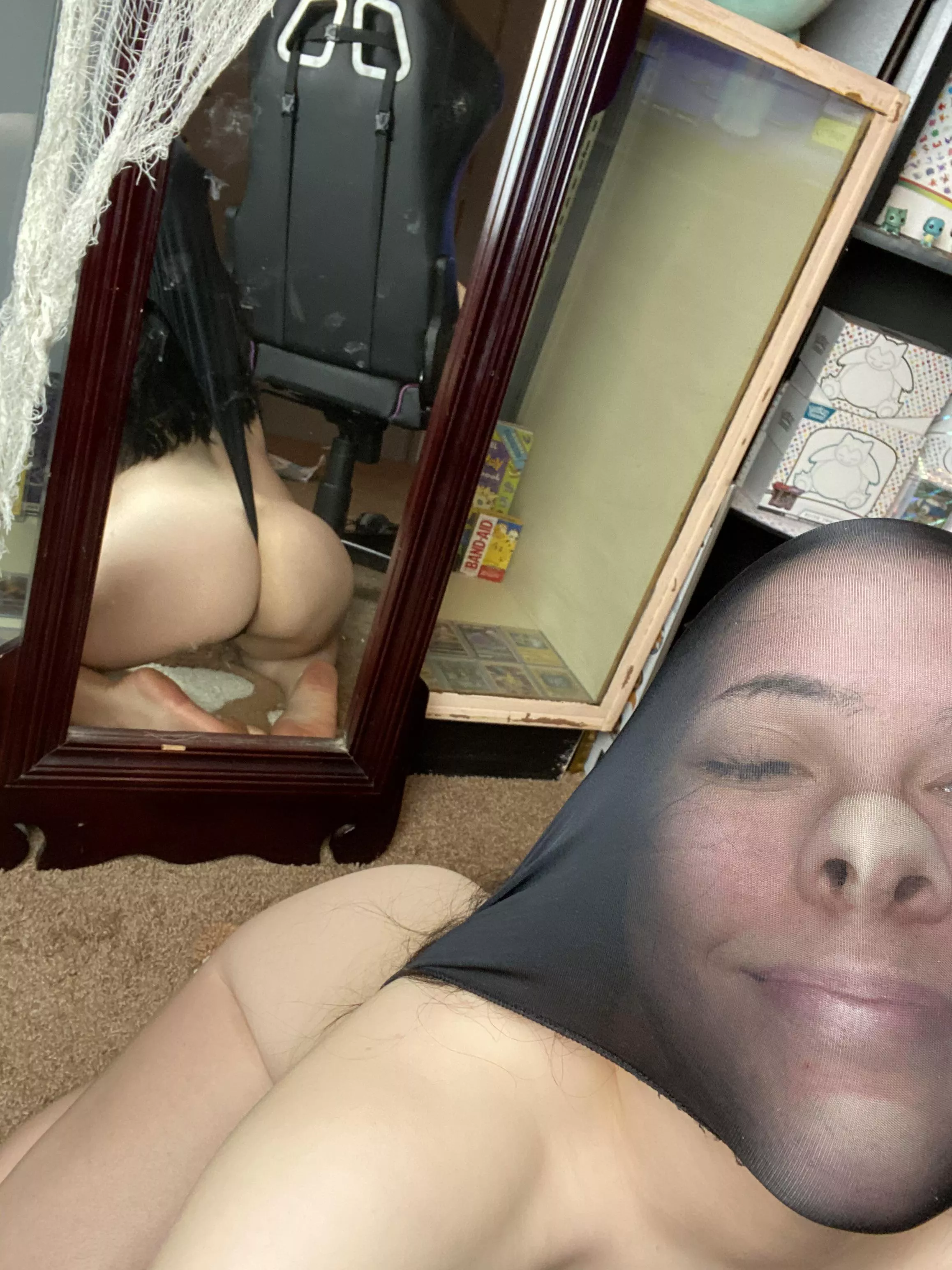 atomics are my favorite 🖤 posted by deathbygenesis