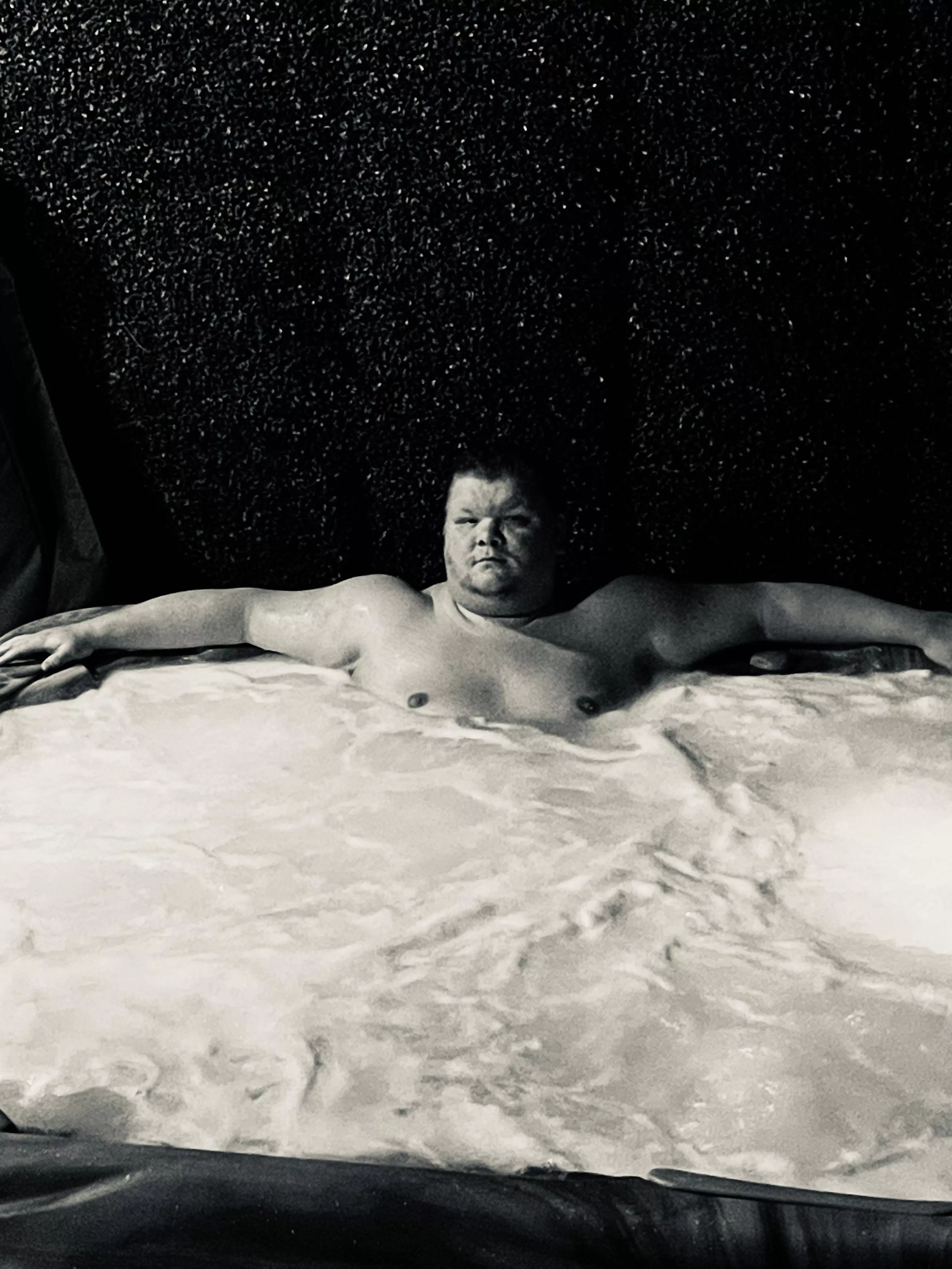 Come get in the hottub with me! posted by Rubbergloveboy