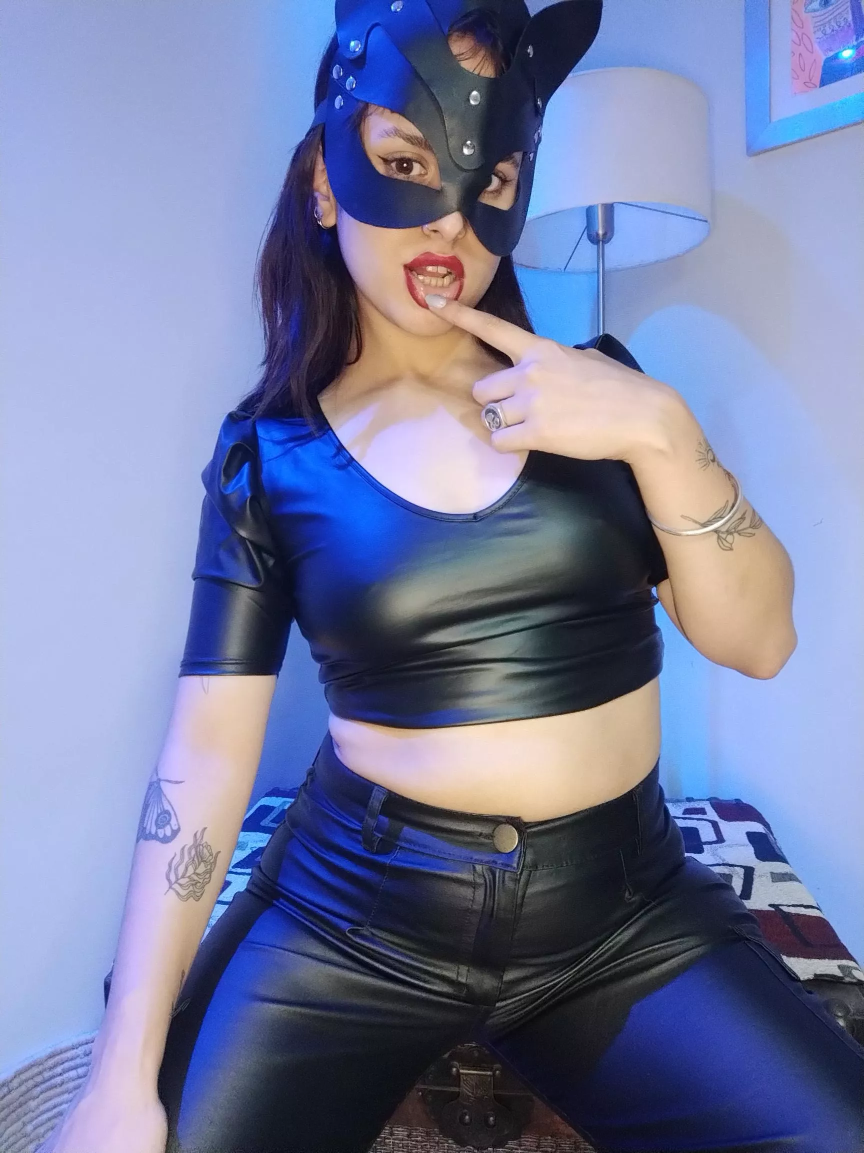 Do you want to lick or touch ? posted by diosagriega_22