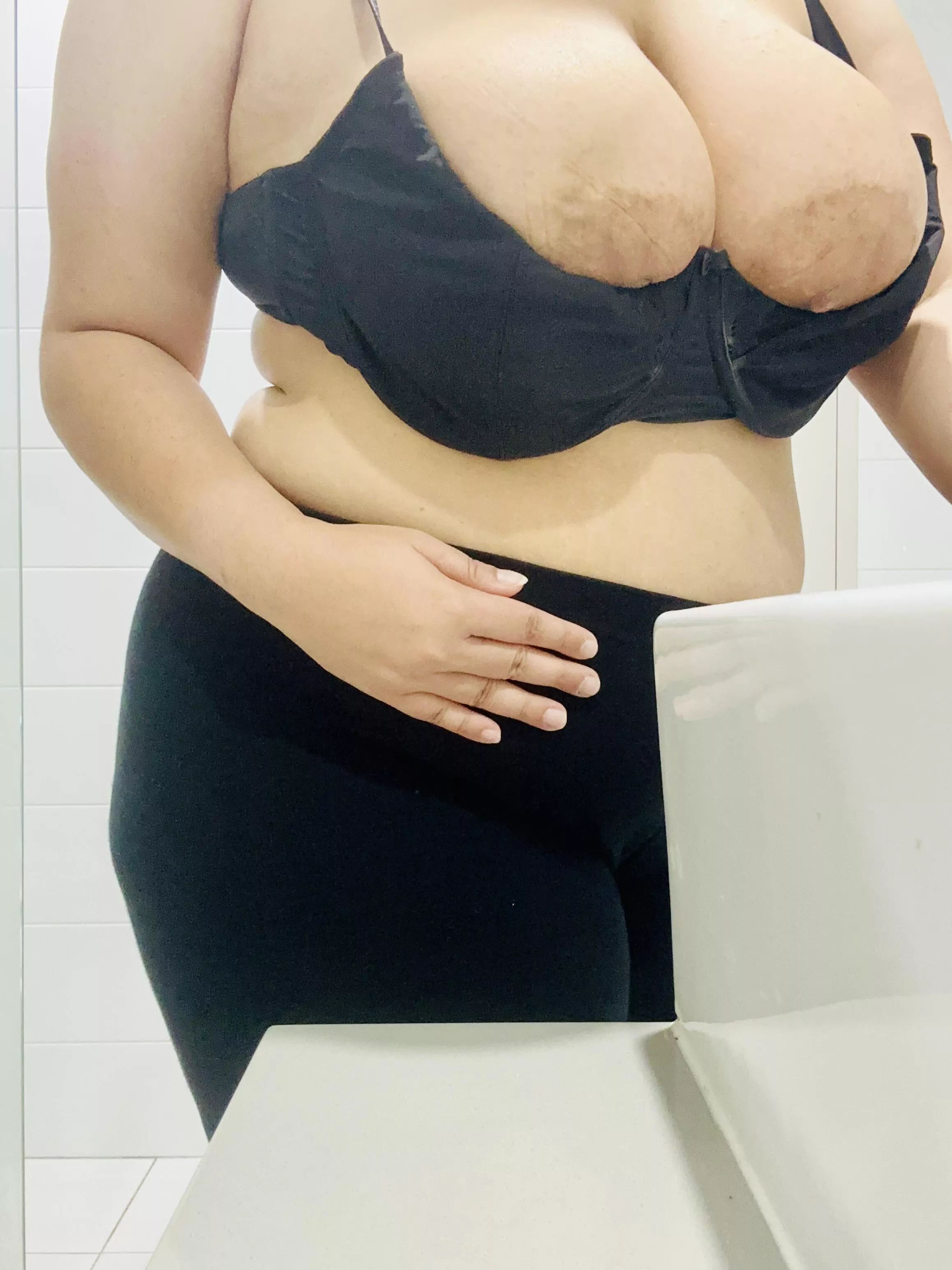 Happy Valentine’s Day 💓 posted by comesayhellotome