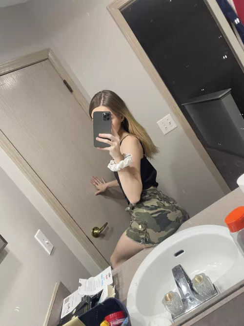 Hey guys I just made a onlyfans so please go subscribe to see more pics of me and to help me get started OF:karmagrace420 by Blondebombshell018