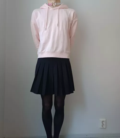 Hi 🥰 Decided to share my Valentine's day outfit 🩷 by Feminine_Boy_0104