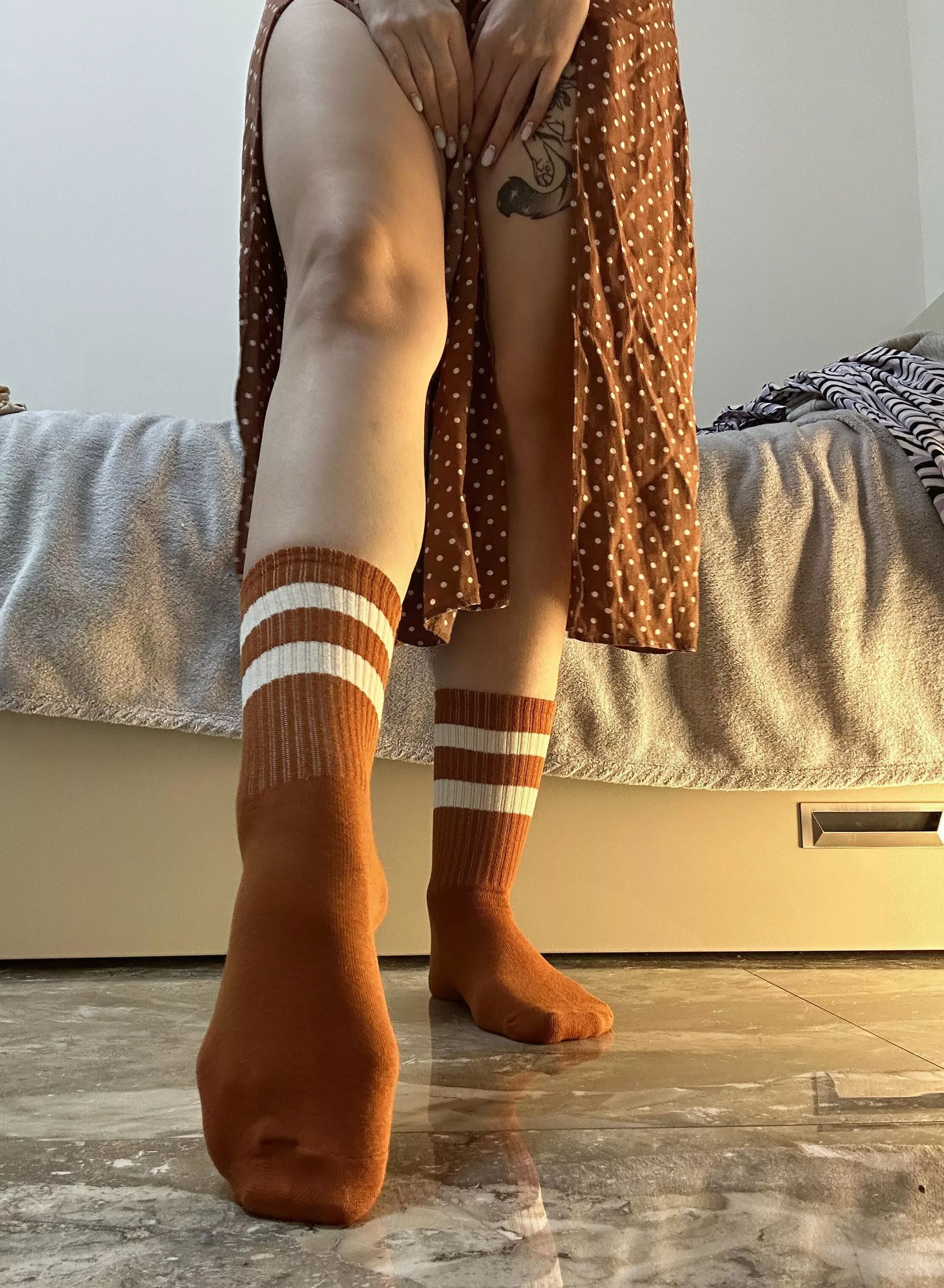 I need a foot massage. posted by aeiukn