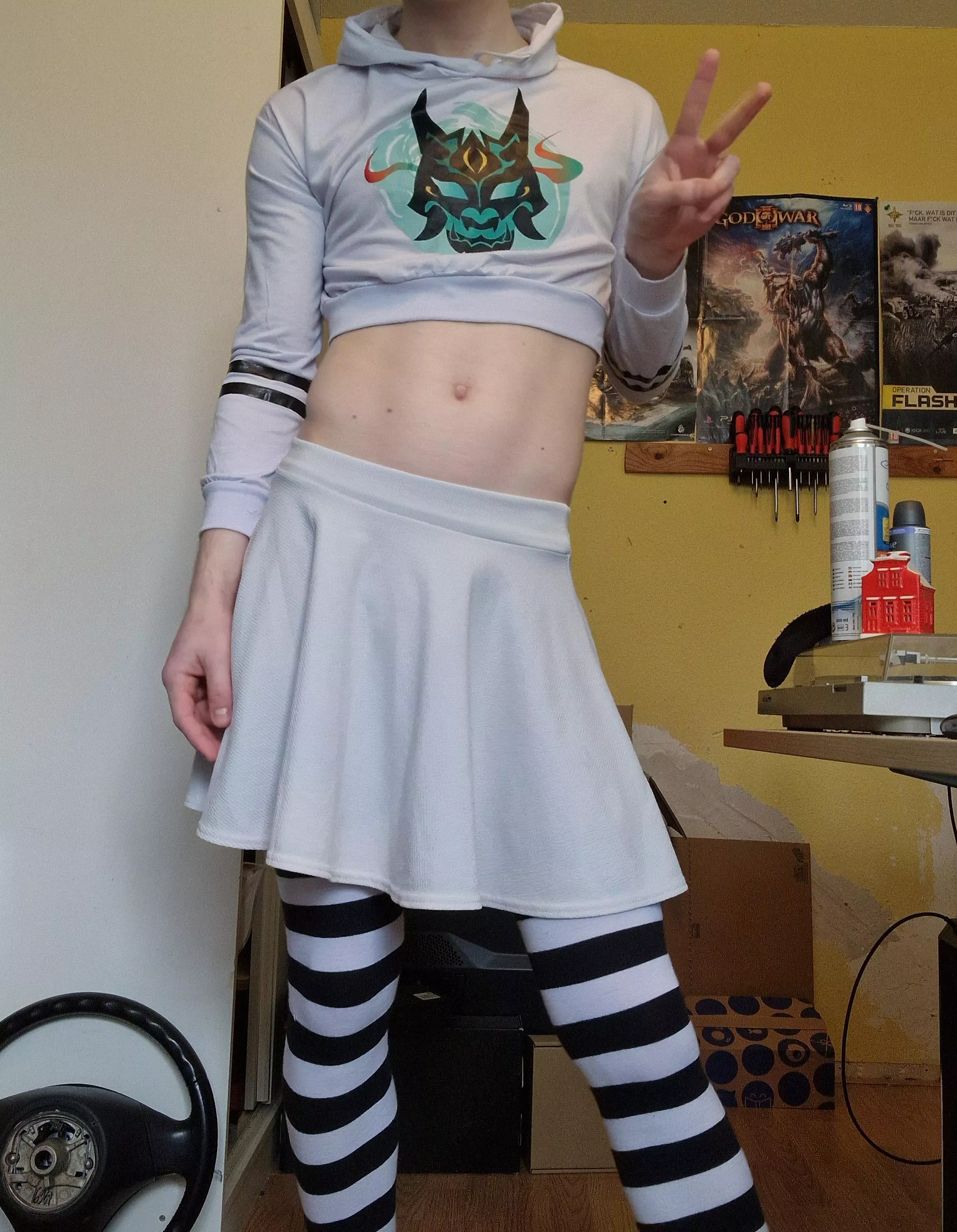 It's Tummy Tuesday :D (the best day of the week) posted by BiCuriousBoi99