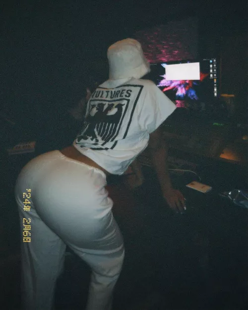 Parniathedonn cooking up in the stu by Guilty-Aside-3617