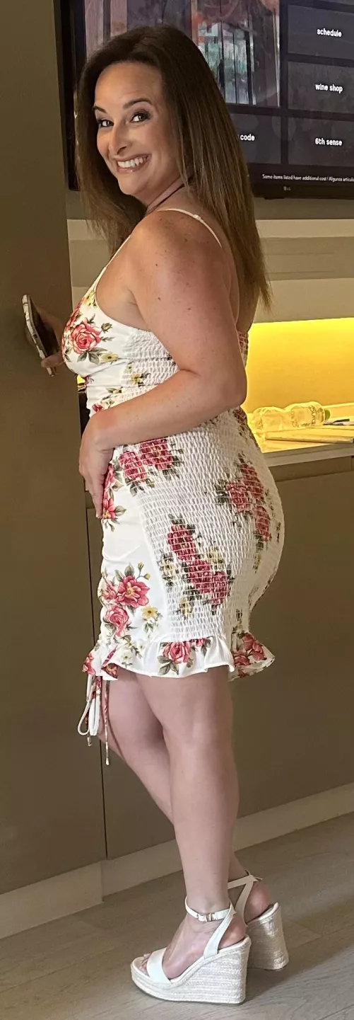 Sexy MILF Wife 45F by sophienextdoor