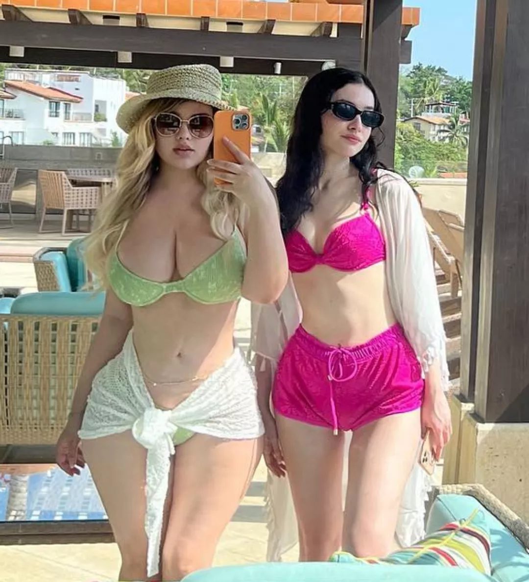 Sisters posted by salmahayekbigtits