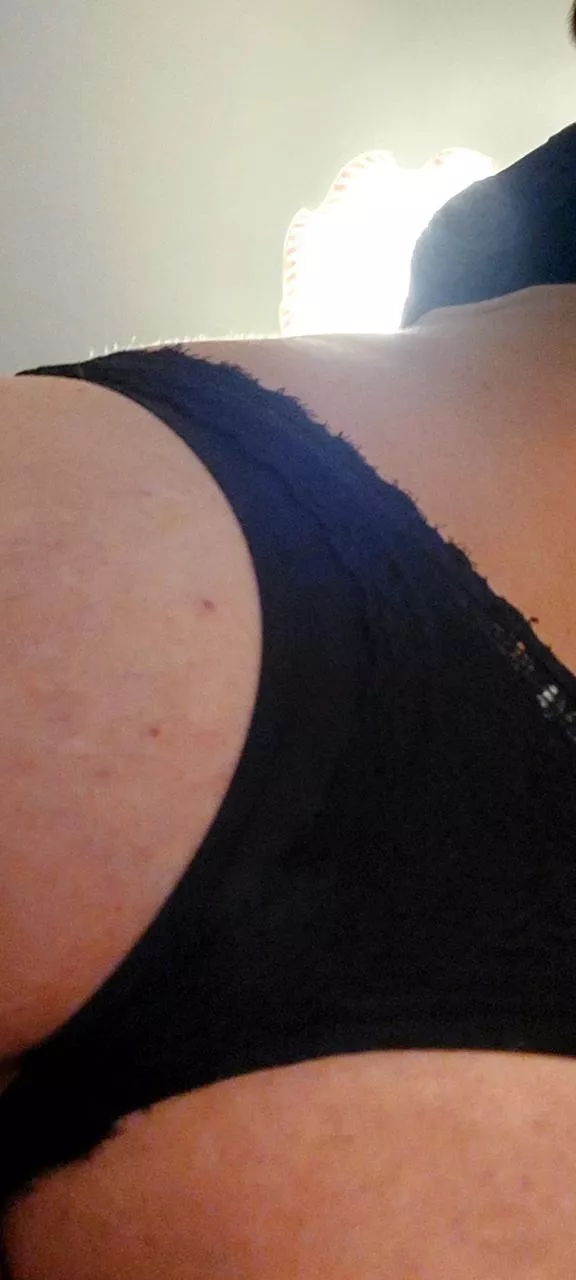 Soft Fuzz under the Light posted by naturalbushblondieNz