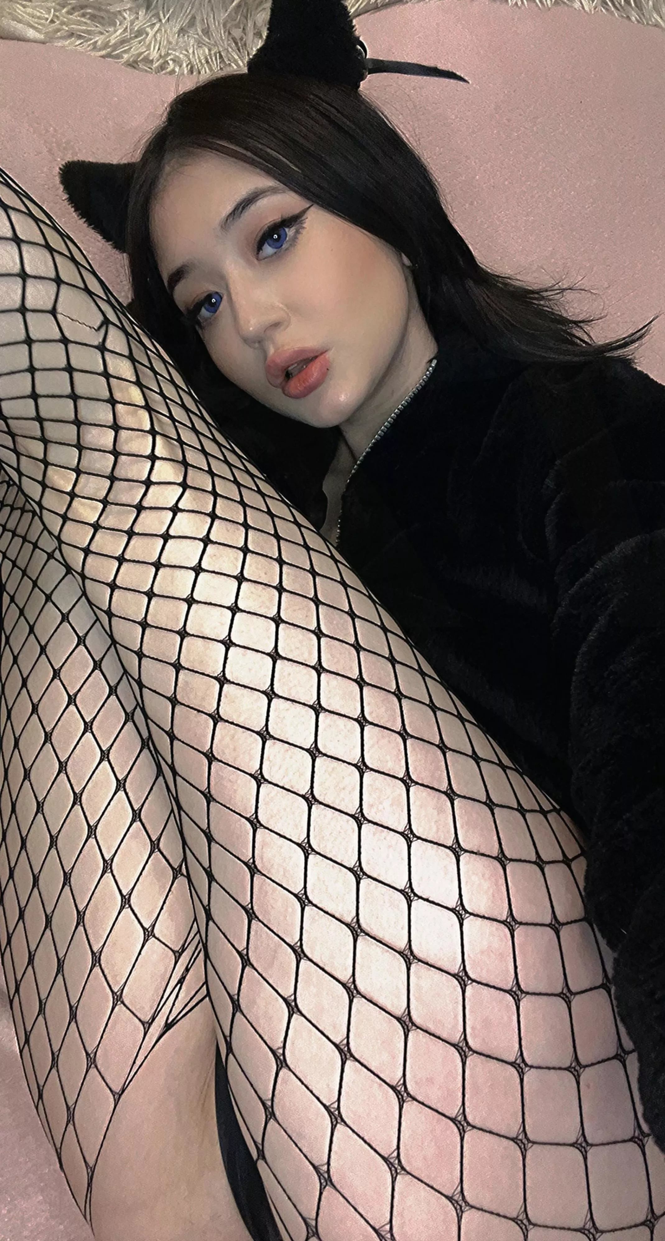 There's no greater pleasure than feeling your hand on my misbehaving ass... spank me good posted by ykisao