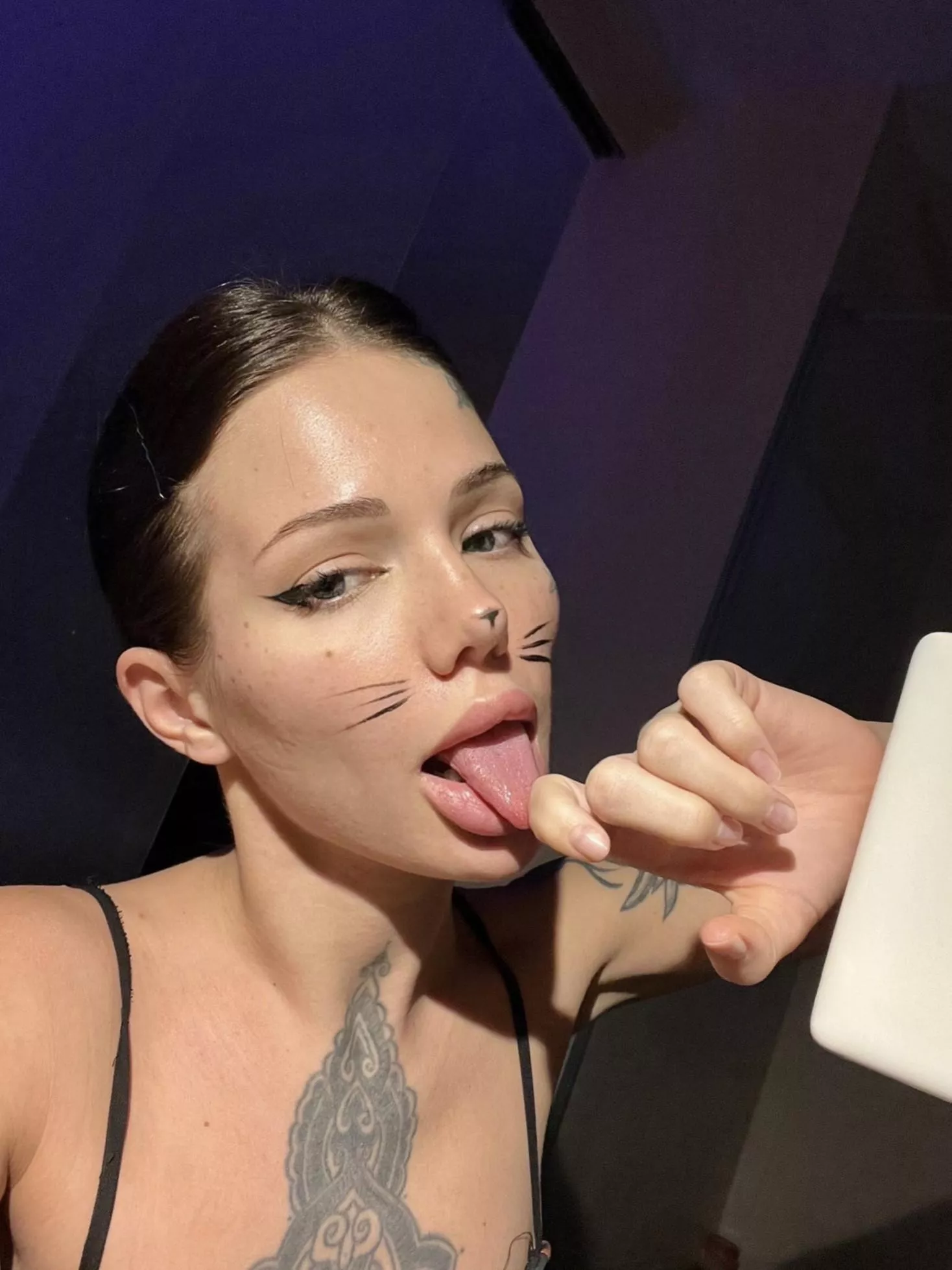 This kitty needs a sausage with protein posted by Coilingfog782