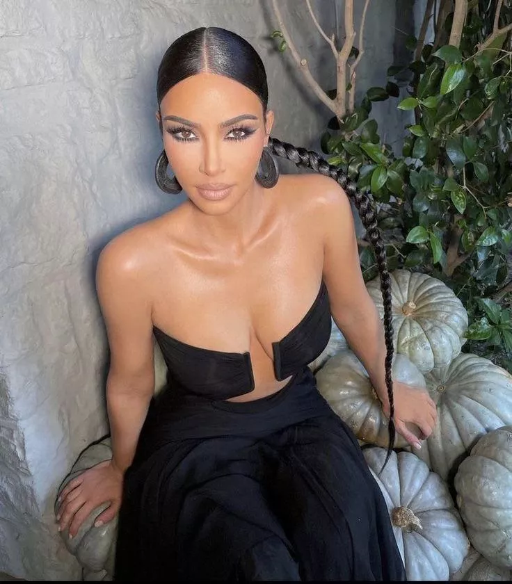 Turn up the glam posted by Distance2030