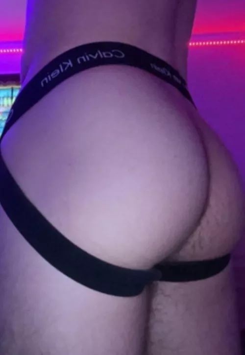 USA 25. Snap me sexy Twinks and Twunks. Under 30 please. Let’s get naked and show off. Circumcised only. Add me Alexscott333 by Wrong-Theme6223