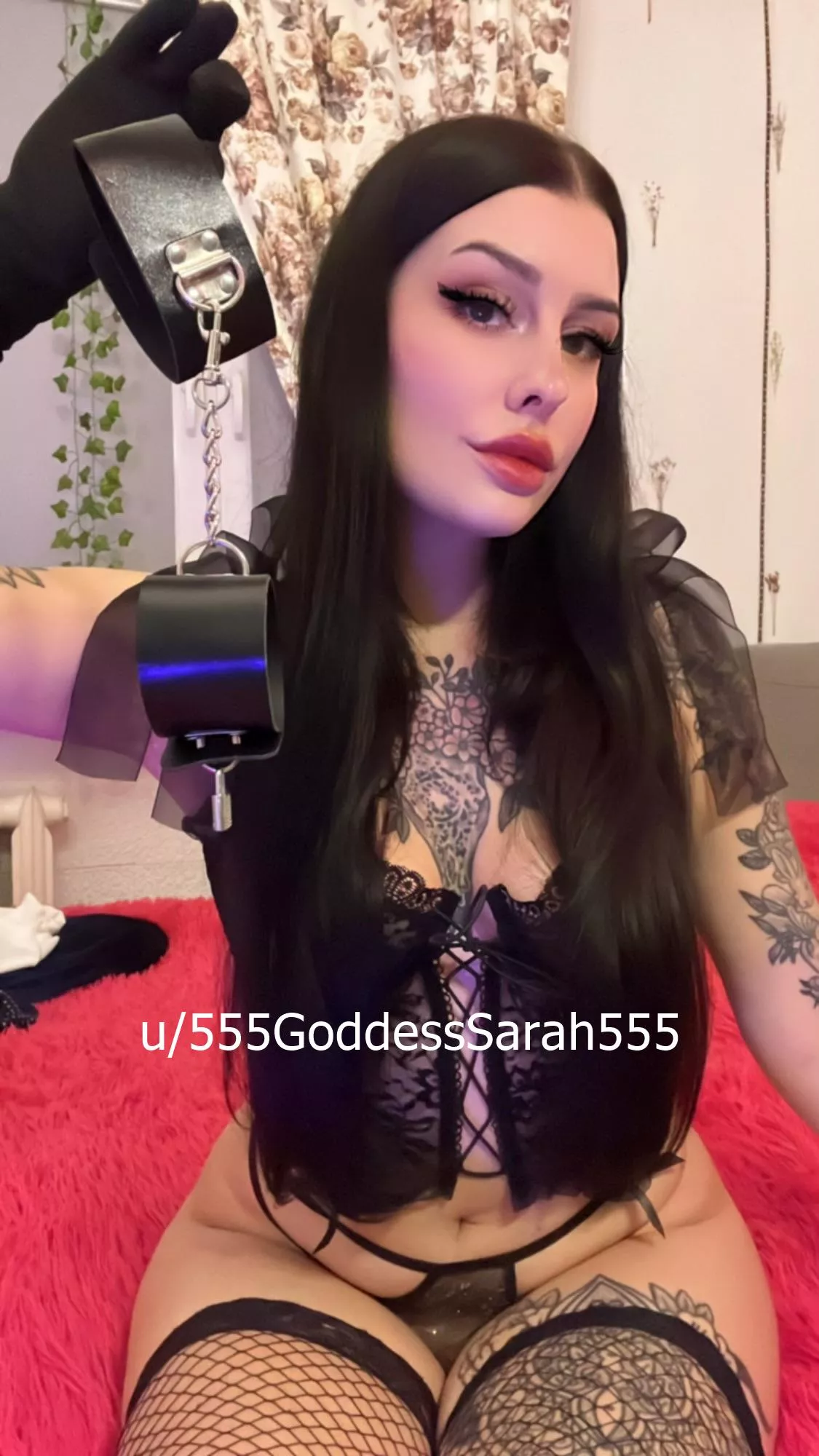 Wanna be cuffed by a findom Goddess? posted by 555GoddessSarah555