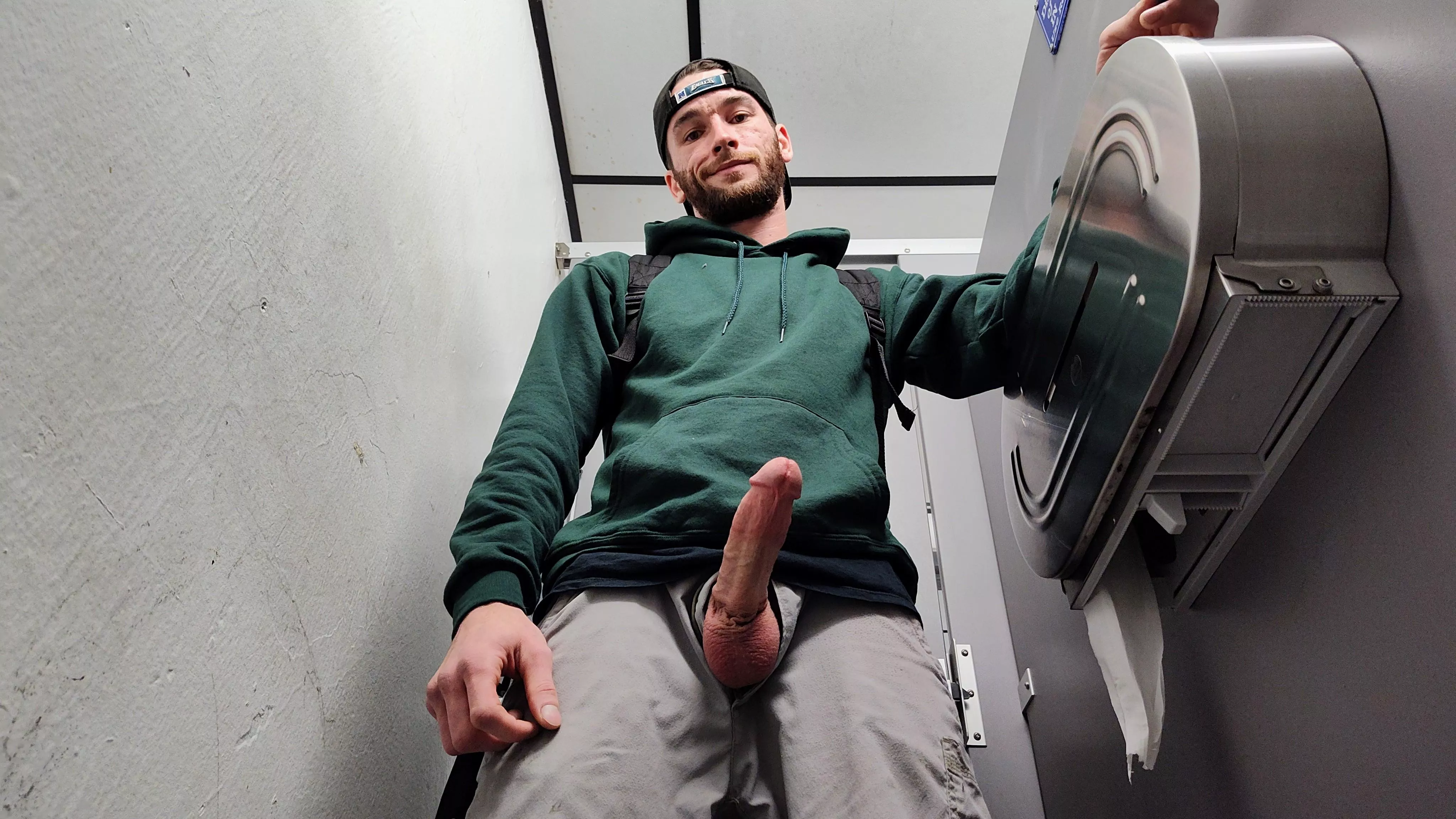 What bathroom breaks at work are intended for 😉 posted by Newd_dood