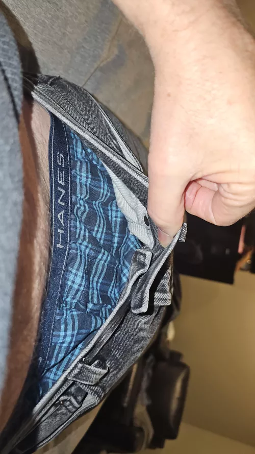 What's inside by NoClothes555