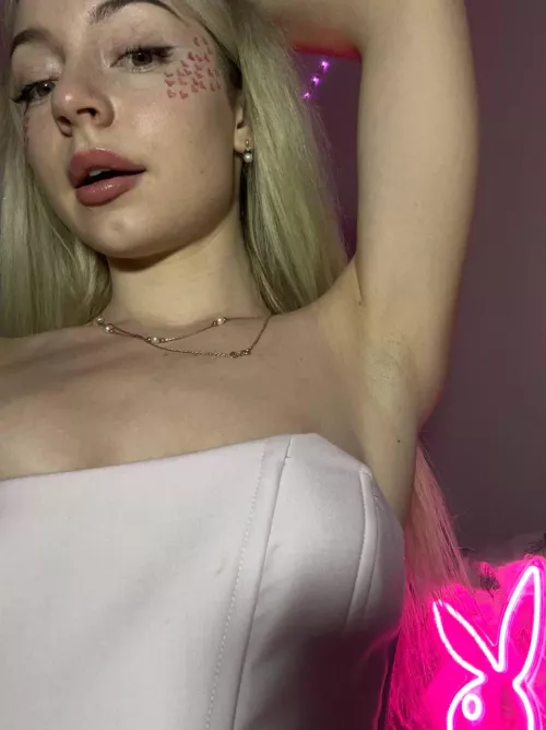 would you lick my armpits if I asked you nicely by calmlyacquit