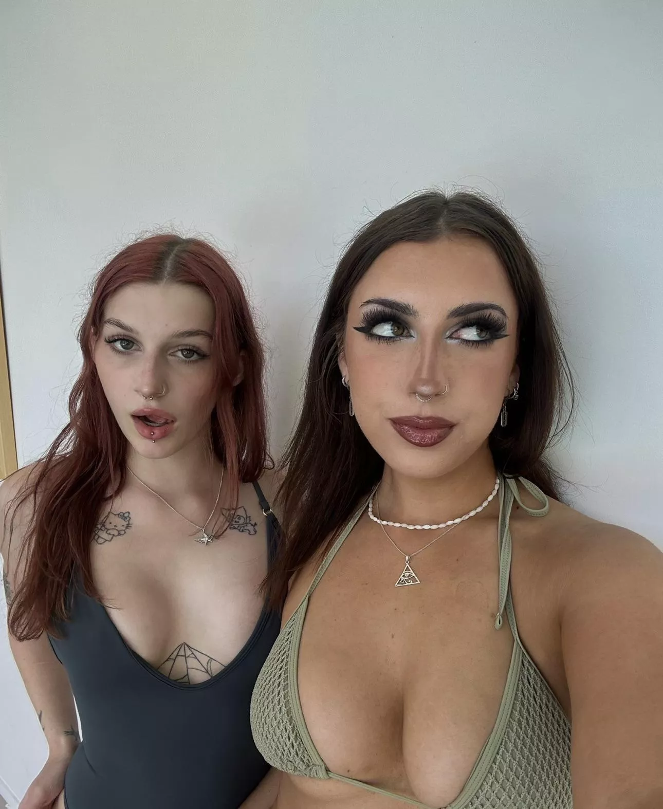 would you pick left or right x posted by ffreyareyy