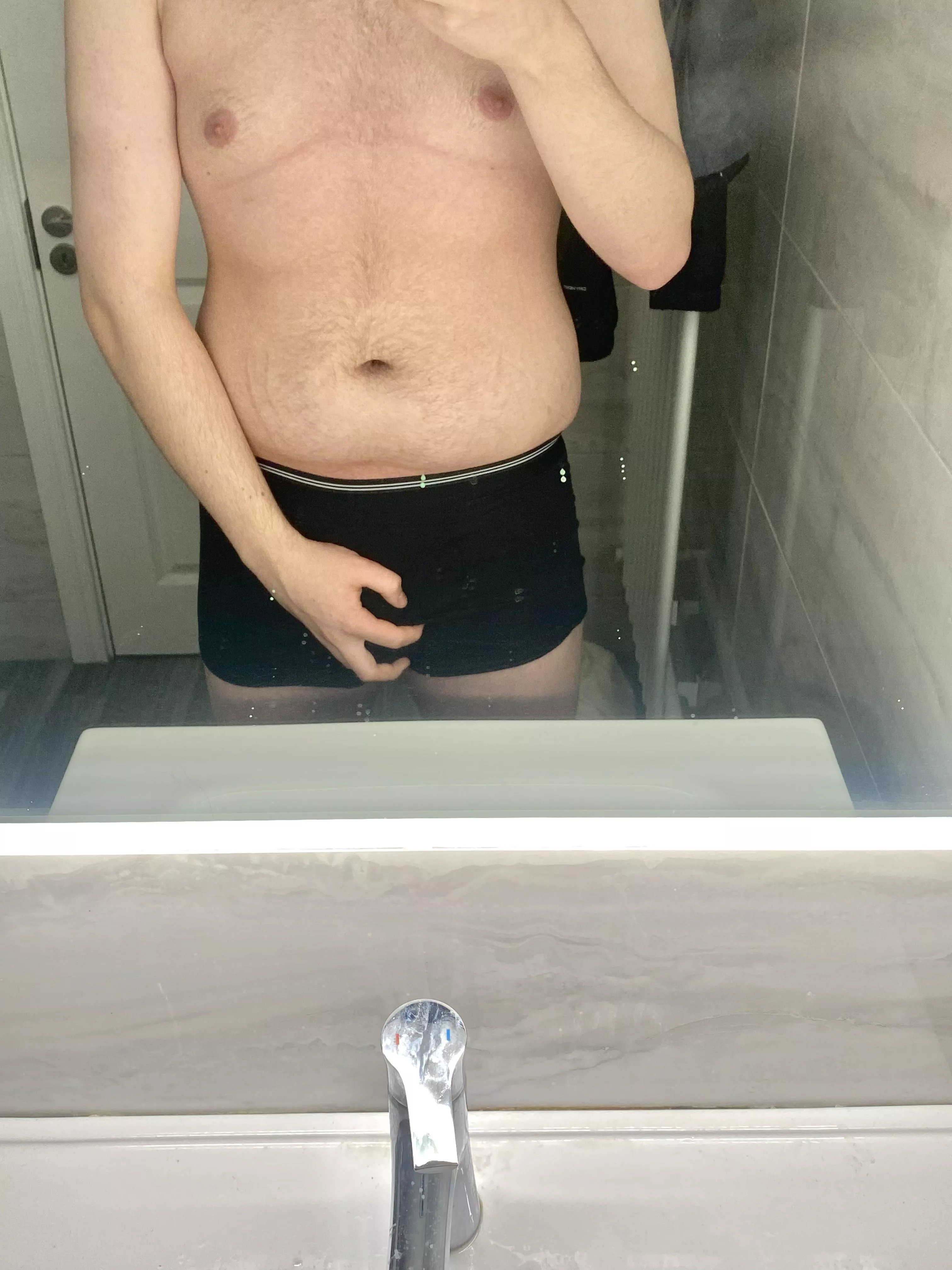 (18) fuck i’m bored, dms are open tho :) posted by tratod