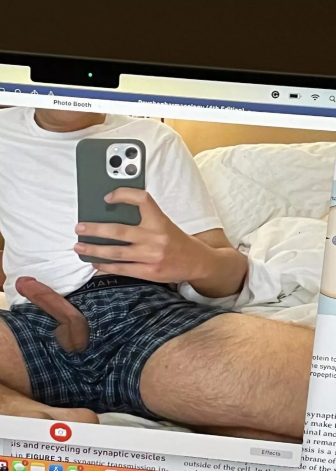 [22] Studying hard or hardly studying? posted by lscot33