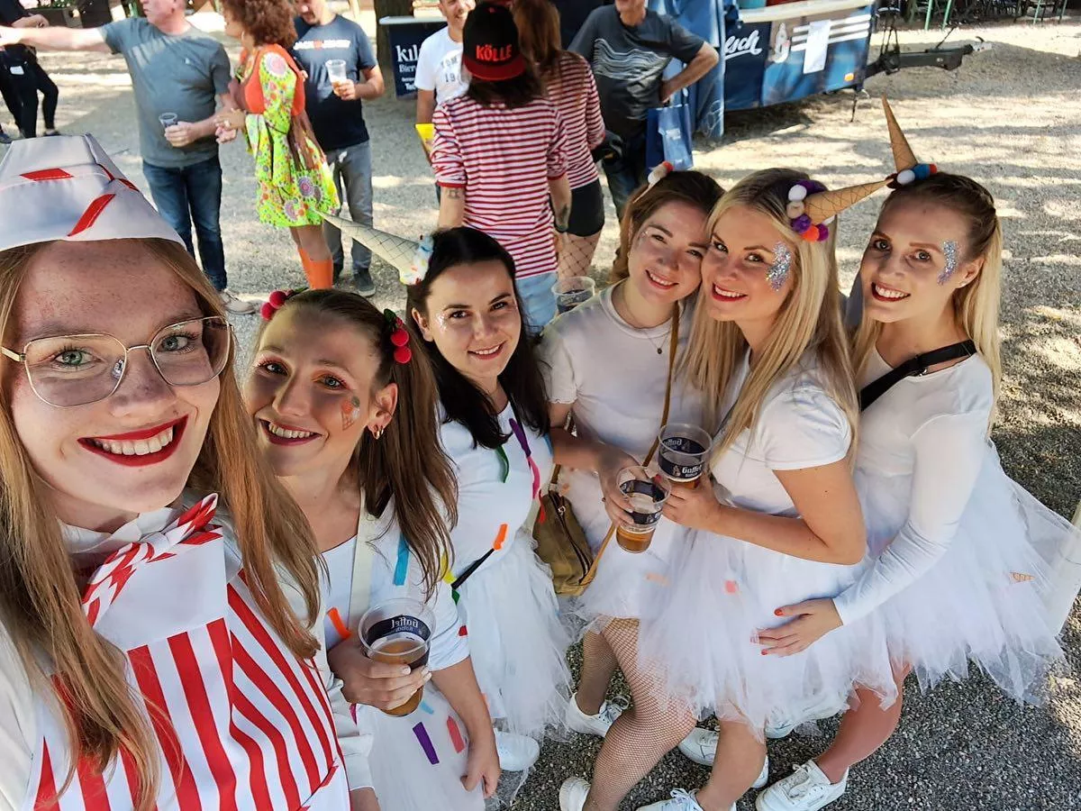 [6] Costume girls posted by GloomyPharasing