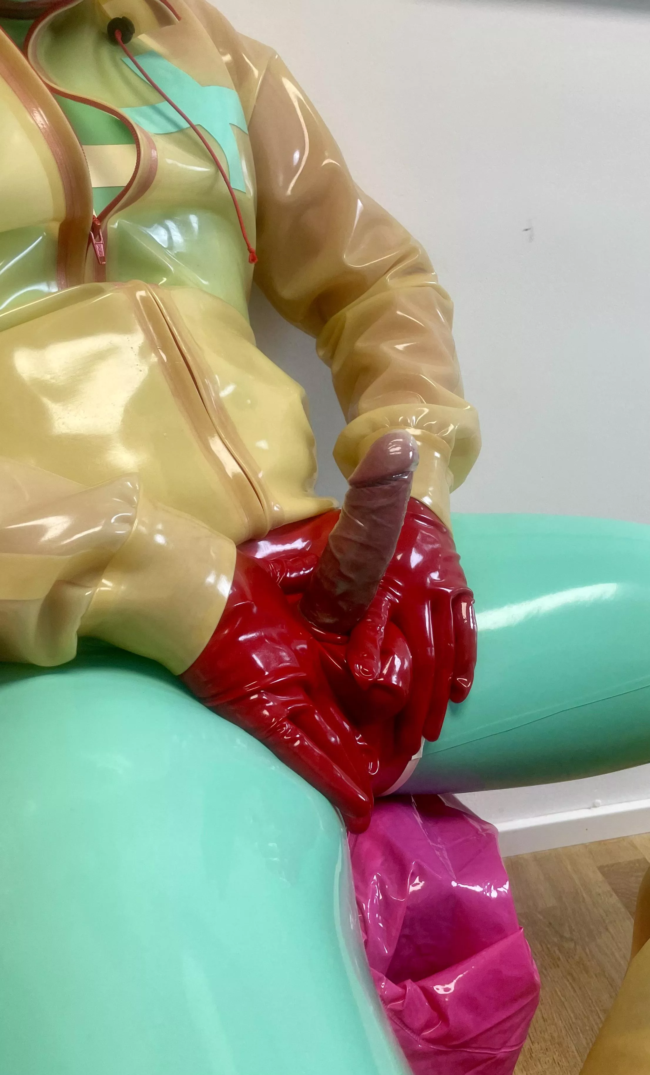 Are you ready for your rubber therapy? posted by Latexfucker