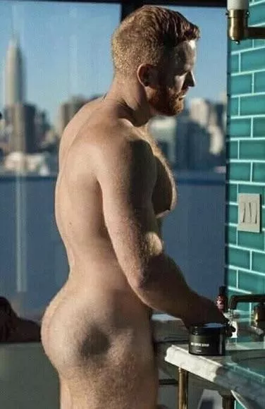 Bathroom butt posted by PeteGuy23