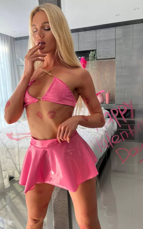 Blondes are hornier than any other girls by white__pony